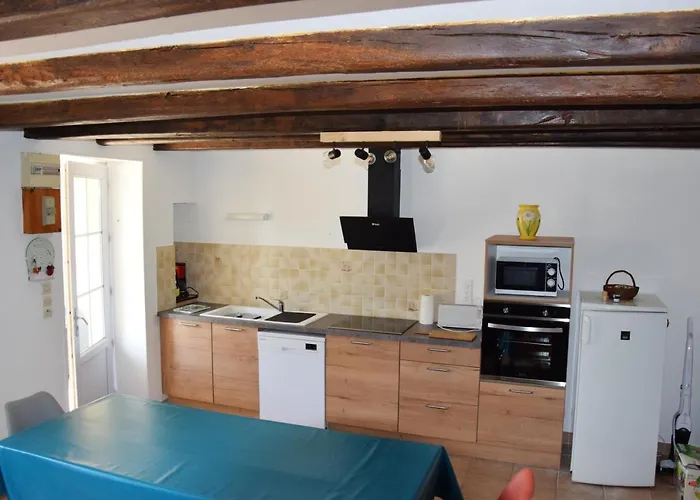 Maison Charismatique à Saint-germier Avec Jardin Clôturé. Сasa de vacaciones *