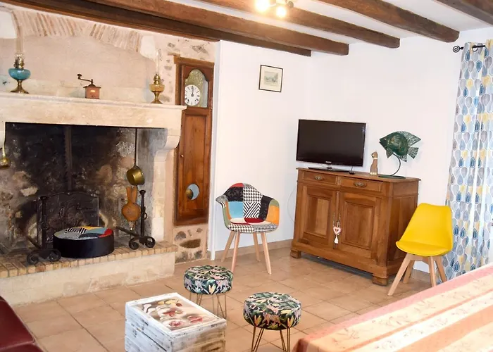 Maison Charismatique à Saint-germier Avec Jardin Clôturé. Сasa de vacaciones *