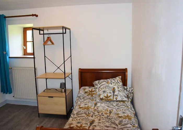 Maison Charismatique à Saint-germier Avec Jardin Clôturé. Сasa de vacaciones Saint-Germier (Deux-Sevres)